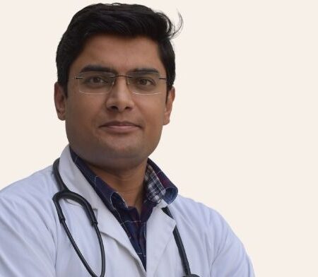 Dr Sujeet